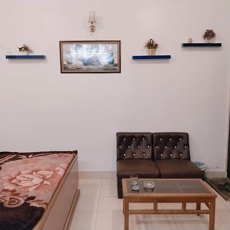 היידראבאד Al Raheem Guest House מראה חיצוני תמונה