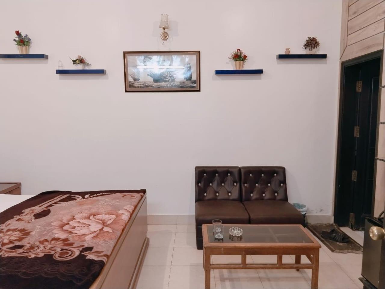 היידראבאד Al Raheem Guest House מראה חיצוני תמונה